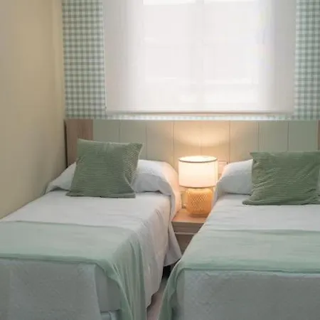 Casa 8 Personas Con Jardin Holiday home